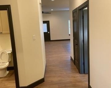 7307 Southern Belle Circle - Photo Thumbnail 7