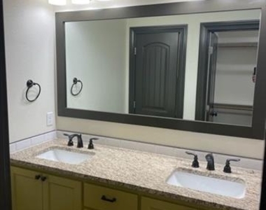 7307 Southern Belle Circle - Photo Thumbnail 14