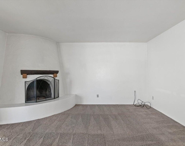 5702 E Camelback Road - Photo Thumbnail 4