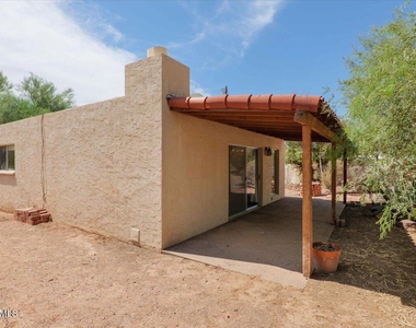 5702 E Camelback Road - Photo Thumbnail 14
