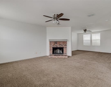 1420 Krista Drive - Photo Thumbnail 4