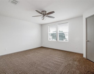 1420 Krista Drive - Photo Thumbnail 24