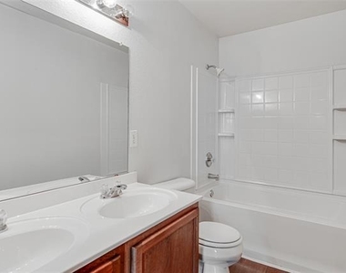 1420 Krista Drive - Photo Thumbnail 20