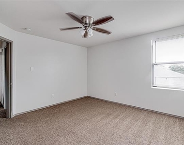 1420 Krista Drive - Photo Thumbnail 23