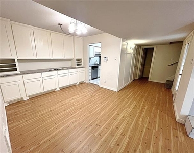 725 Cain Street - Photo Thumbnail 2