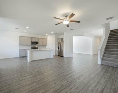 5929 Priory Drive - Photo Thumbnail 4