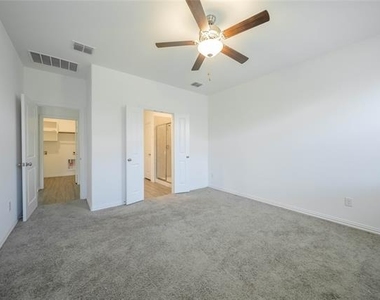 5929 Priory Drive - Photo Thumbnail 8