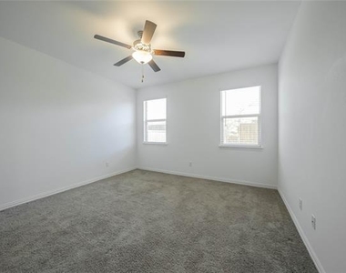 5929 Priory Drive - Photo Thumbnail 7