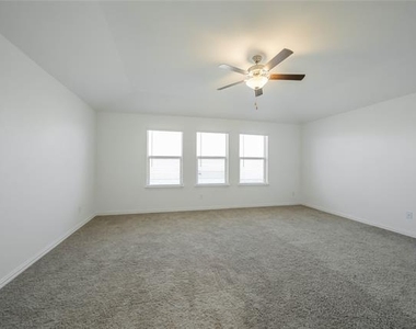 5929 Priory Drive - Photo Thumbnail 16