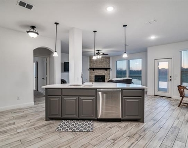 2643 Perdenales Drive - Photo Thumbnail 11