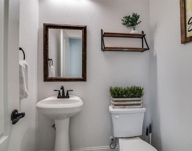 2643 Perdenales Drive - Photo Thumbnail 29