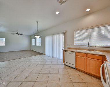14584 W Watson Lane - Photo Thumbnail 12