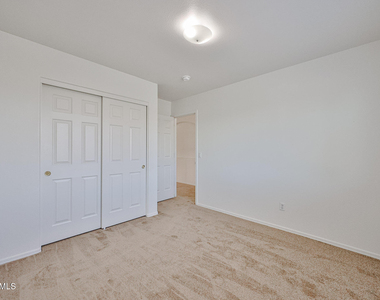 14584 W Watson Lane - Photo Thumbnail 23