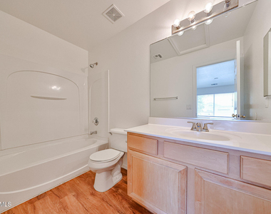 14584 W Watson Lane - Photo Thumbnail 21