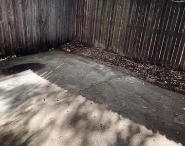 915 N Elm Street - Photo Thumbnail 16