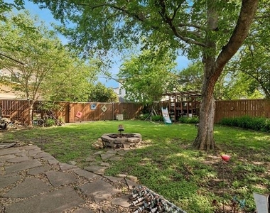 8910 San Fernando Way - Photo Thumbnail 22
