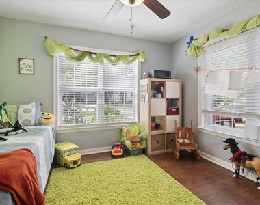 8910 San Fernando Way - Photo Thumbnail 15