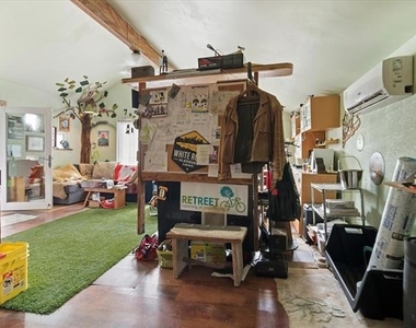 8910 San Fernando Way - Photo Thumbnail 19