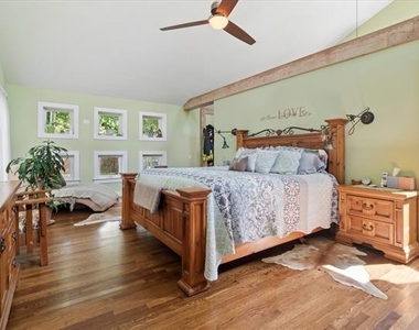 8910 San Fernando Way - Photo Thumbnail 9