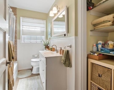 8910 San Fernando Way - Photo Thumbnail 16