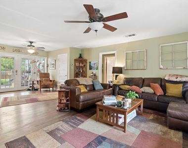 8910 San Fernando Way - Photo Thumbnail 2