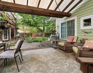 8910 San Fernando Way - Photo Thumbnail 21