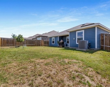 932 American Flyer Boulevard - Photo Thumbnail 24