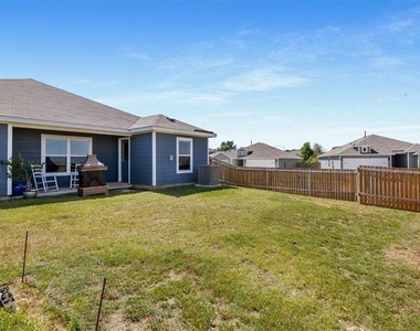 932 American Flyer Boulevard - Photo Thumbnail 22