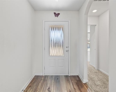 932 American Flyer Boulevard - Photo Thumbnail 16