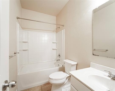 1323 Luverne Drive - Photo Thumbnail 27