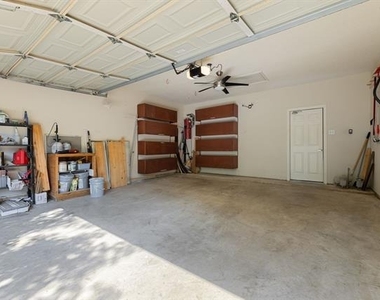 8817 Pocono Drive - Photo Thumbnail 31