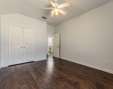 8817 Pocono Drive - Photo Thumbnail 11
