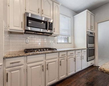 8817 Pocono Drive - Photo Thumbnail 14