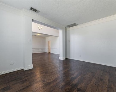 8817 Pocono Drive - Photo Thumbnail 5