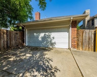 8817 Pocono Drive - Photo Thumbnail 33