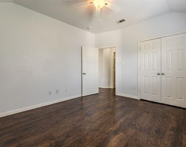 8817 Pocono Drive - Photo Thumbnail 9