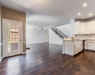 8817 Pocono Drive - Photo Thumbnail 13