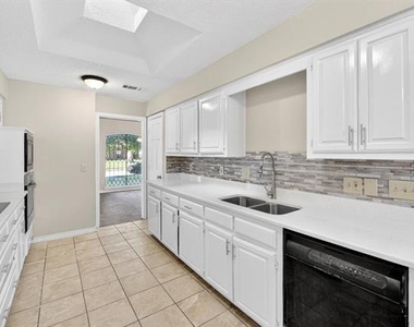 1824 Sacramento Terrace - Photo Thumbnail 32