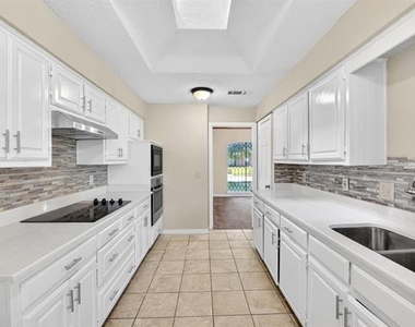 1824 Sacramento Terrace - Photo Thumbnail 33