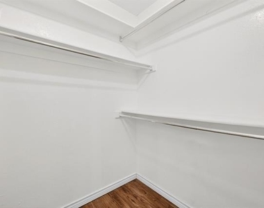1824 Sacramento Terrace - Photo Thumbnail 17