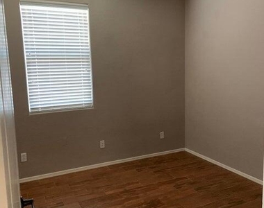 17748 W Desert Bloom Street - Photo Thumbnail 15