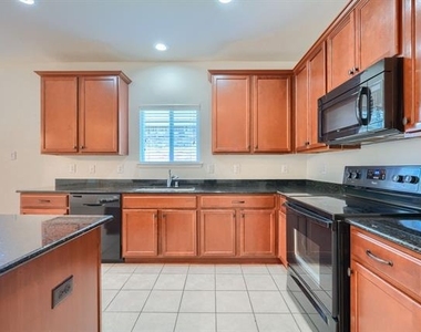 10233 Pyrite Drive - Photo Thumbnail 6