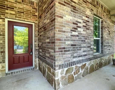 10233 Pyrite Drive - Photo Thumbnail 2