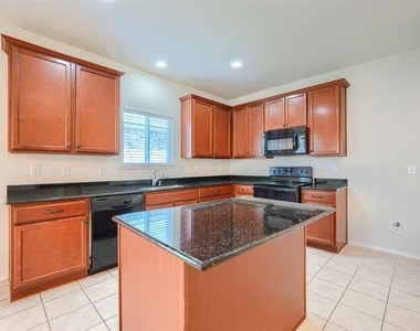 10233 Pyrite Drive - Photo Thumbnail 8