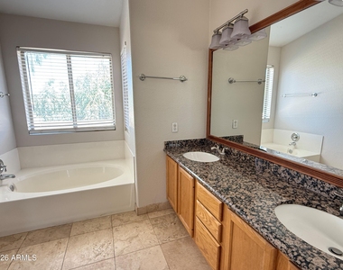 1274 W Sparrow Court - Photo Thumbnail 13