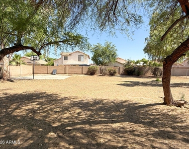 1274 W Sparrow Court - Photo Thumbnail 31