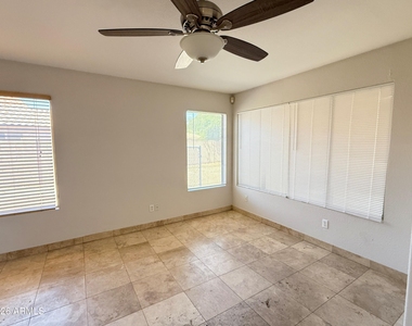 1274 W Sparrow Court - Photo Thumbnail 21
