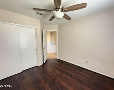 1274 W Sparrow Court - Photo Thumbnail 27
