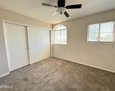 1274 W Sparrow Court - Photo Thumbnail 18