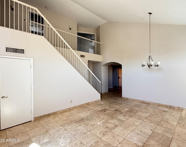 1274 W Sparrow Court - Photo Thumbnail 2